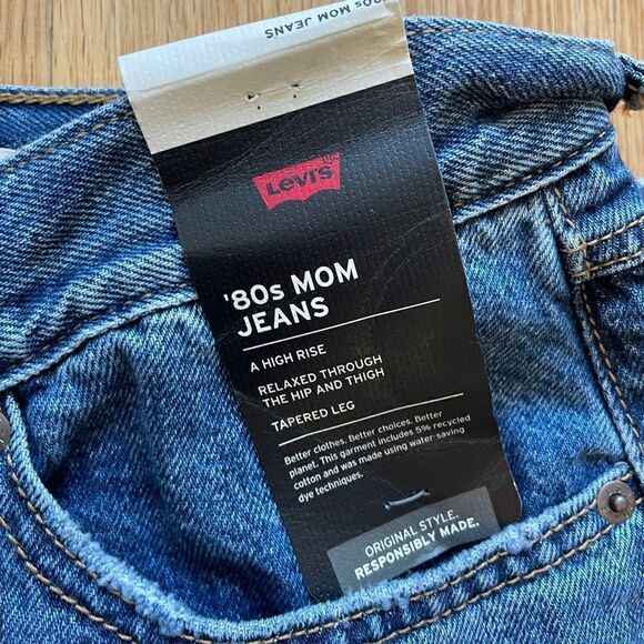 NWT Levi’s 80s Mom Jeans Size 27*30 - Picture 6 of 11
